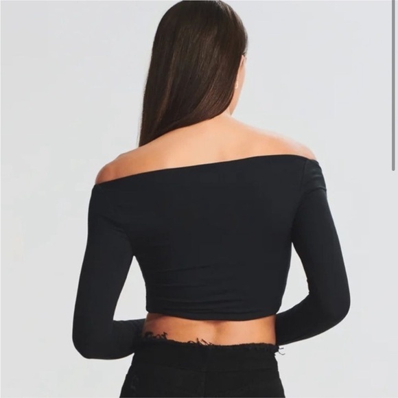 NWT Ser.o.ya Ellis Twist Front Crop Top in Black - Picture 3 of 9